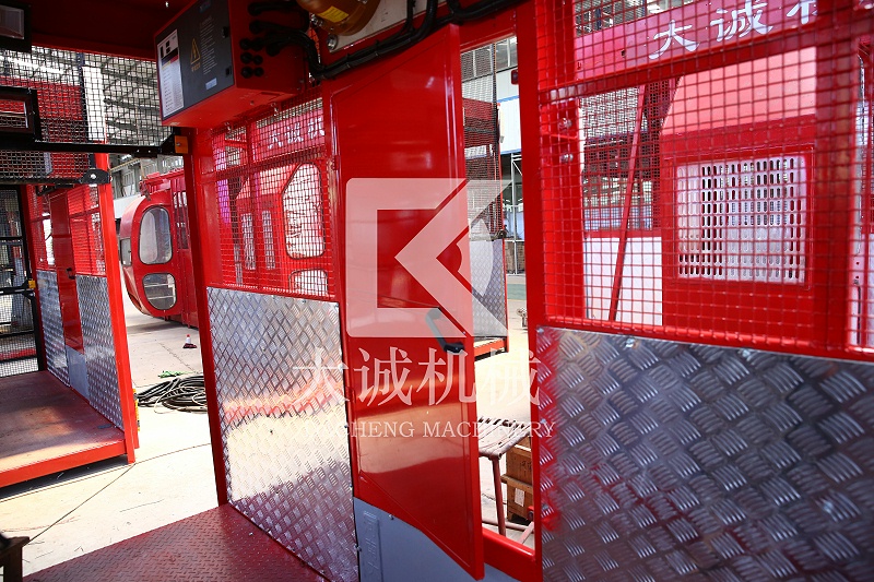 施工電梯防護門 施工電梯防護門