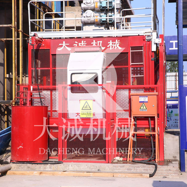 施工電梯配置 施工電梯配置